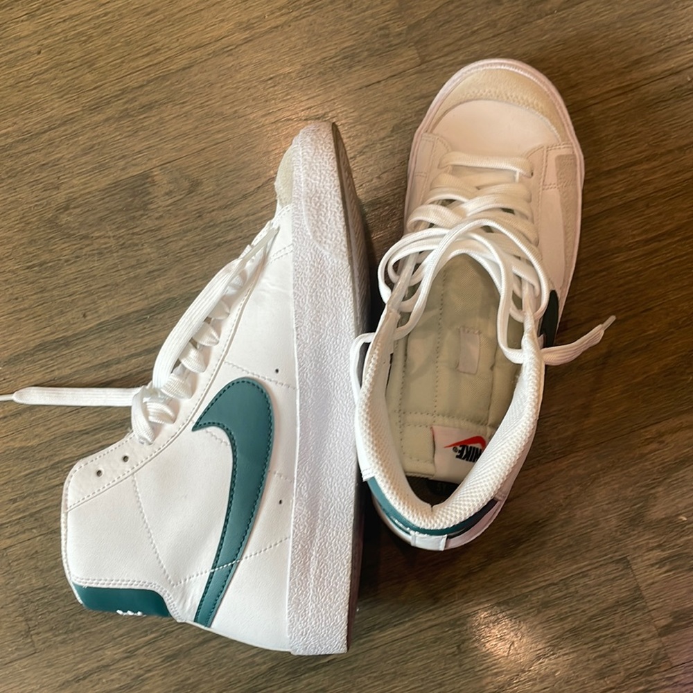 Nike Blazer Mid 77